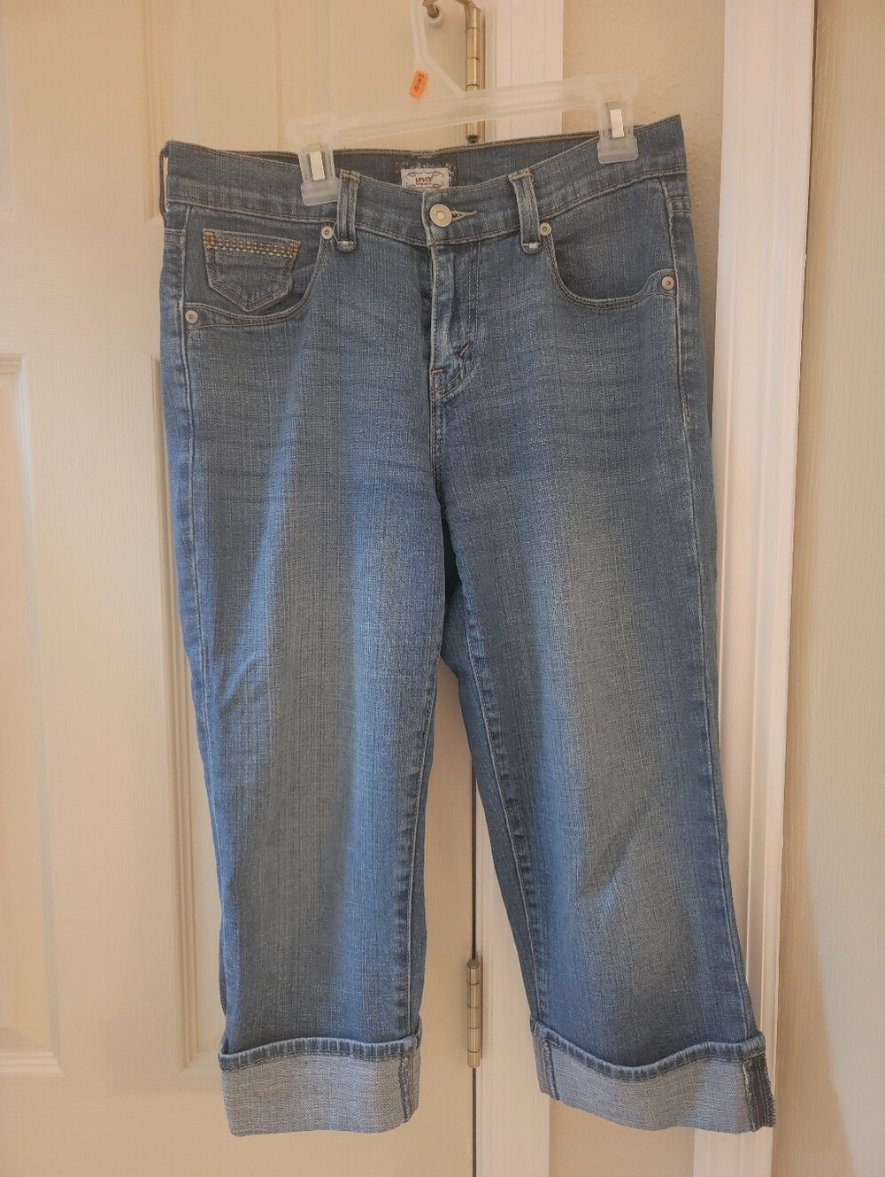 Levi's Light Blue Cropped Denim Jean Capri